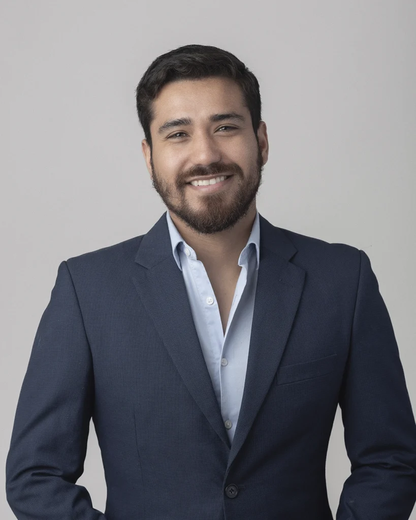 Foto profesional LinkedIn hombre en Lima